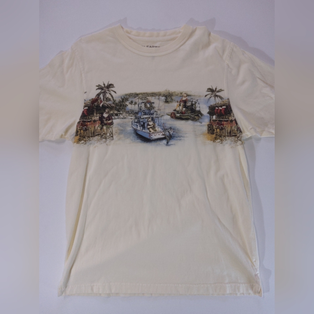 Clearwater Outfitters Mens T-shirt Medium Cream Santa Fishing Coastal Holiday